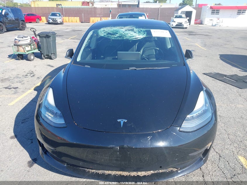 5YJ3E1EAXJF013881 2018 TESLA MODEL 3 photo no. 12