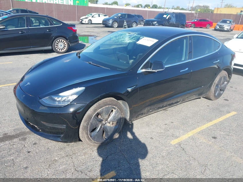 Vin: 5yj3e1eaxjf013881, lot: 44248324, tesla model 3 long range/mid range 20182
