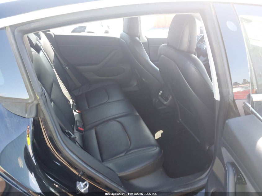 5YJ3E1EAXJF013881 2018 TESLA MODEL 3 photo no. 8