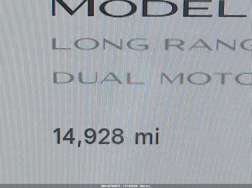 2025 Tesla Model Y Long Range Dual Motor All-Wheel Drive VIN: 7SAYGAEE8SF305441 Lot: 43752975