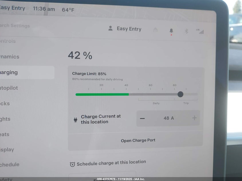 2025 Tesla Model Y Long Range Dual Motor All-Wheel Drive VIN: 7SAYGAEE8SF305441 Lot: 43752975