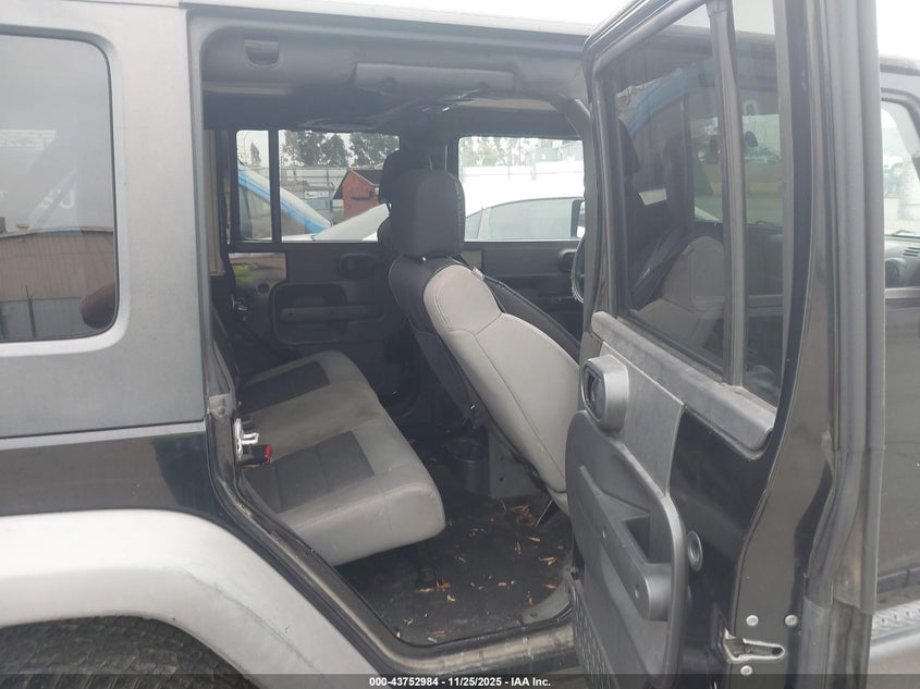 2009 Jeep Wrangler Unlimited X VIN: 1J8GA391X9L764855 Lot: 43752984