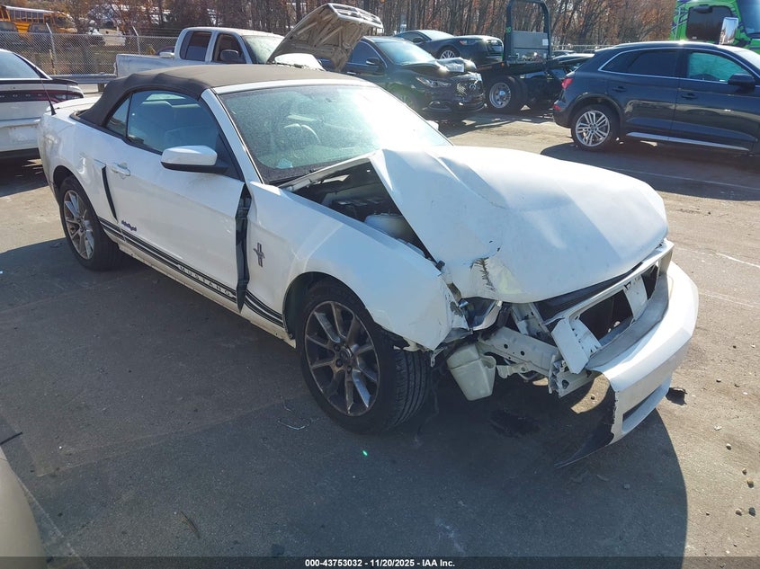 FORD MUSTANG V6/V6 PREMIUM