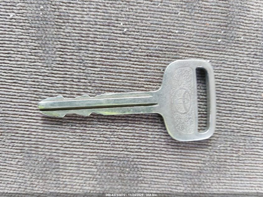 2003 Toyota Sienna Le VIN: 4T3ZF13C23U510075 Lot: 43753070