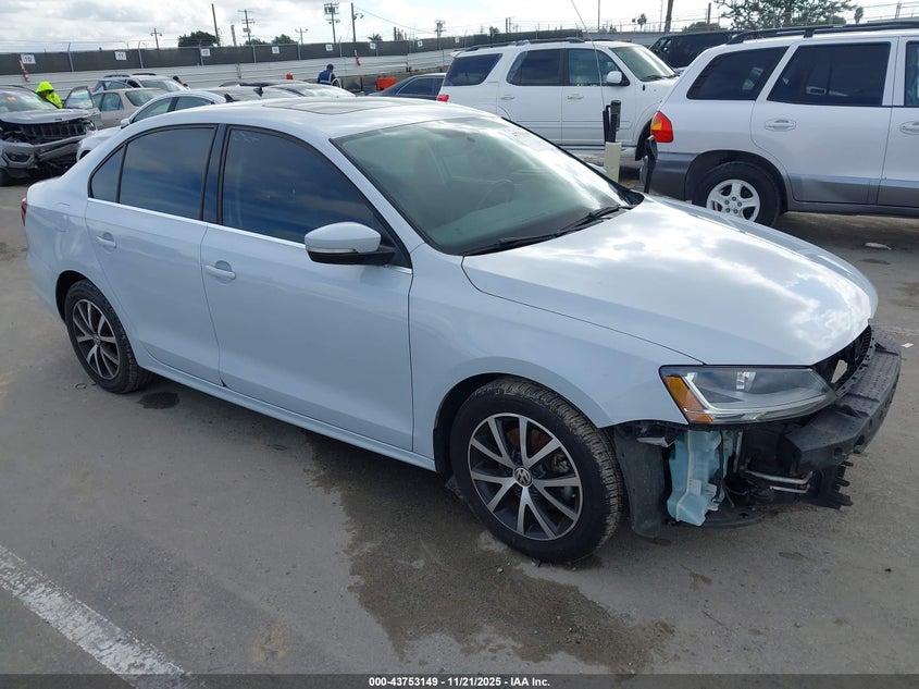 VOLKSWAGEN JETTA 1.4T SE