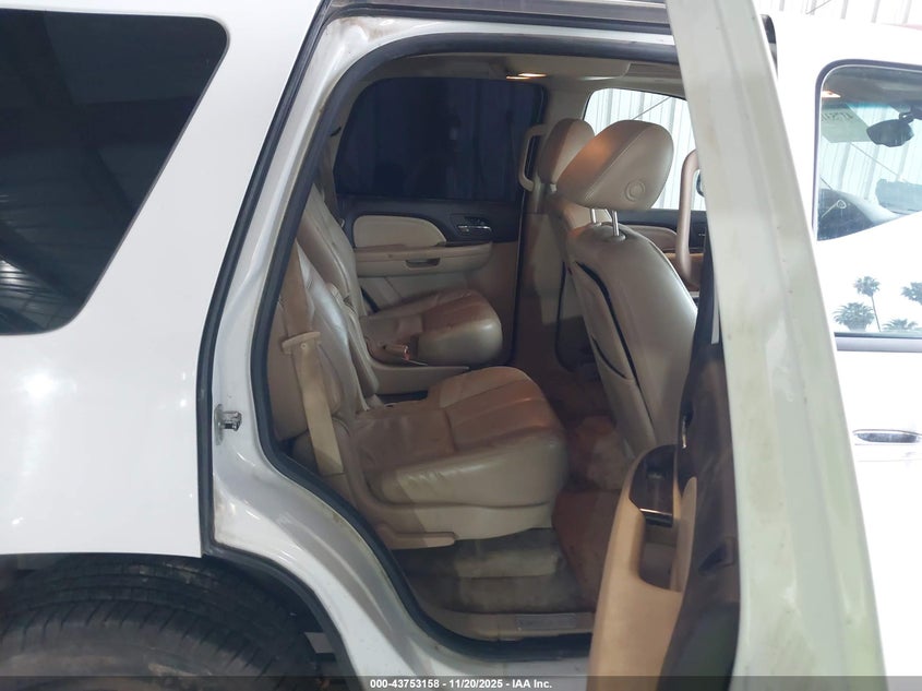 2007 GMC Yukon Denali VIN: 1GKFK63857J342819 Lot: 43753158