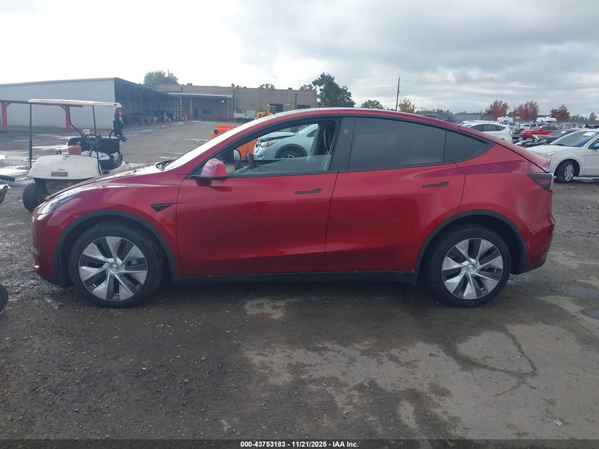 2024 Tesla Model Y Long Range Dual Motor All-Wheel Drive VIN: 7SAYGDEE6RF989045 Lot: 43753183