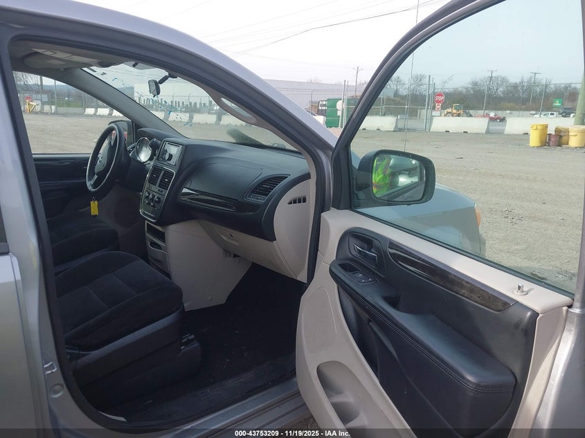 2016 DODGE GRAND CARAVAN auction photo 5