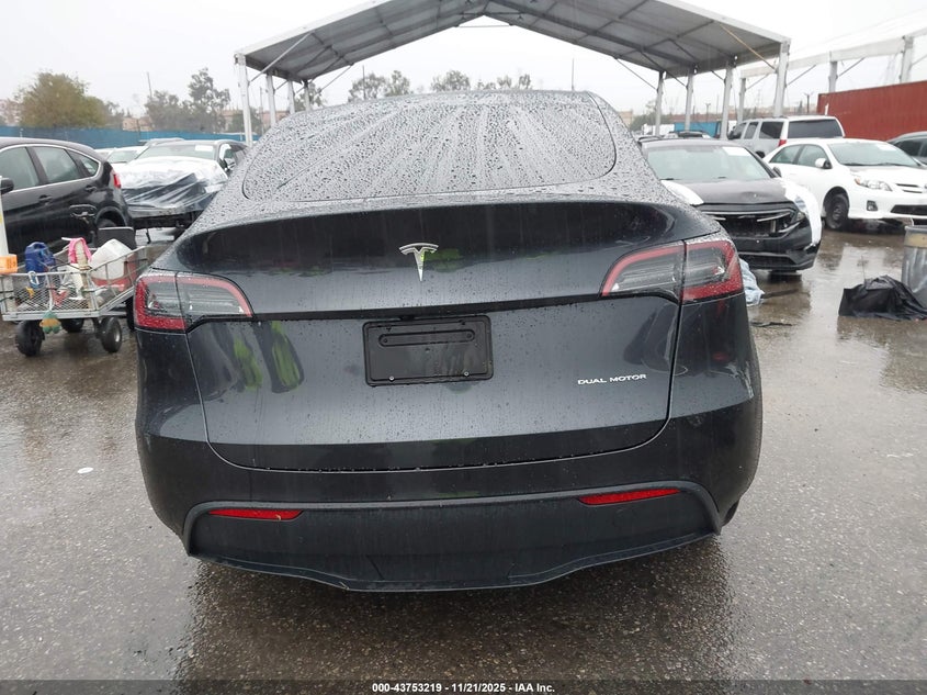 2024 Tesla Model Y Long Range Dual Motor All-Wheel Drive VIN: 7SAYGAEE6RF066918 Lot: 43753219
