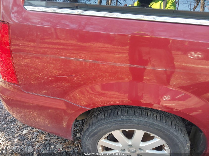 2013 Chrysler Town & Country Touring VIN: 2C4RC1BG7DR810977 Lot: 43753229