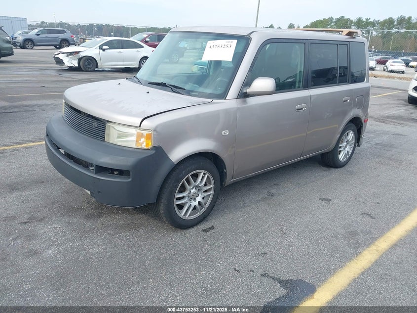 JTLKT324550188172 2005 SCION XB photo no. 2