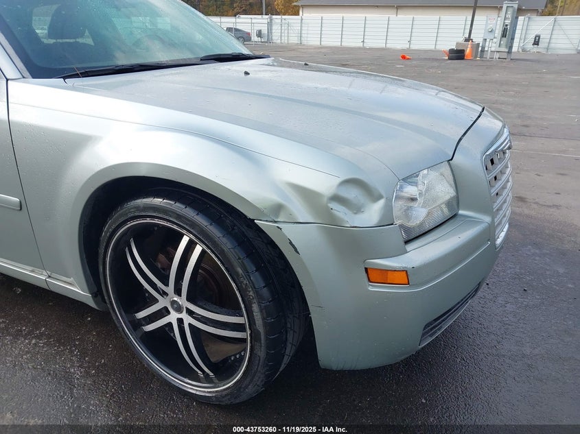 2006 Chrysler 300 VIN: 2C3KA43R16H366145 Lot: 43753260