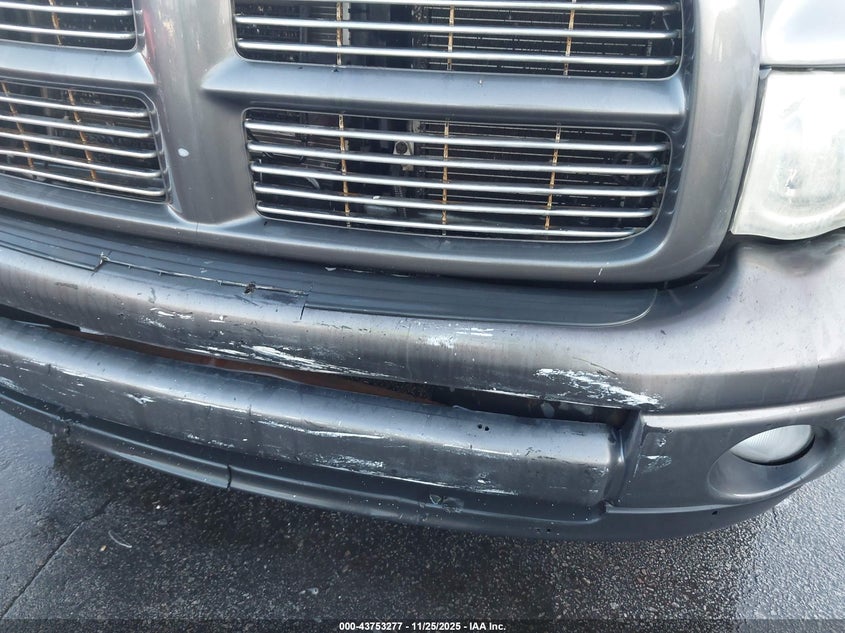 2003 Dodge Ram 1500 Slt/Laramie/St VIN: 1D7HA18D93J670860 Lot: 43753277