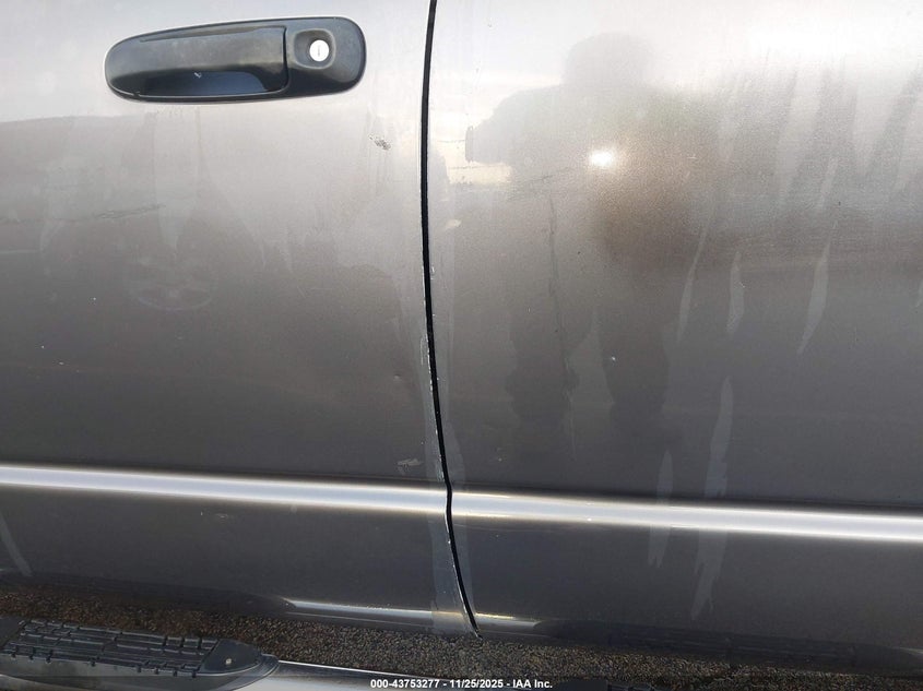 2003 Dodge Ram 1500 Slt/Laramie/St VIN: 1D7HA18D93J670860 Lot: 43753277