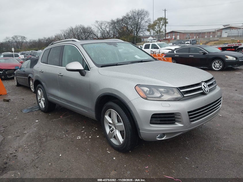 VOLKSWAGEN TOUAREG HYBRID