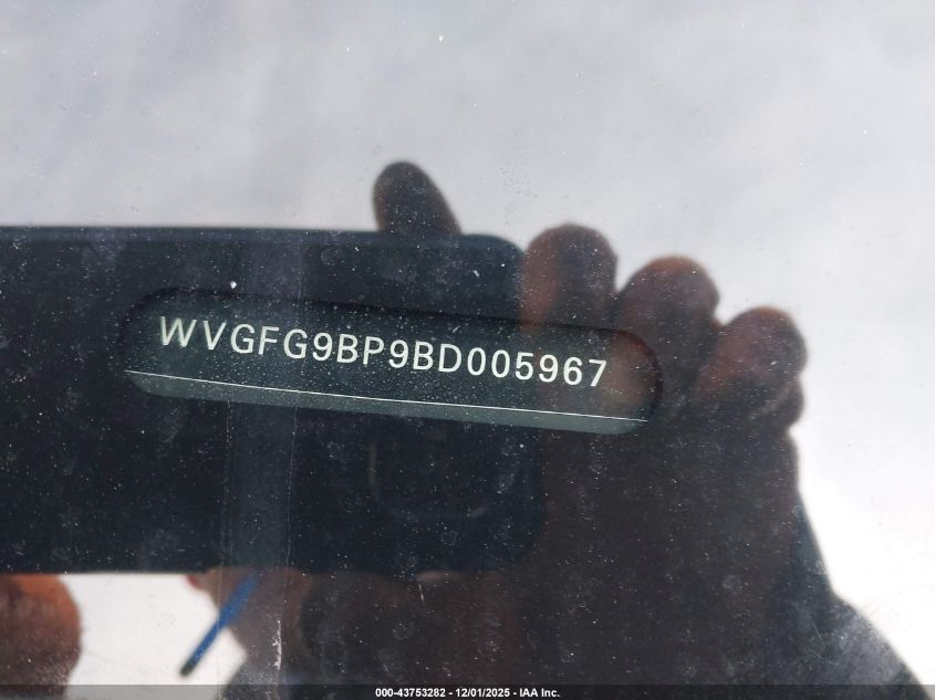 2011 Volkswagen Touareg Hybrid VIN: WVGFG9BP9BD005967 Lot: 43753282