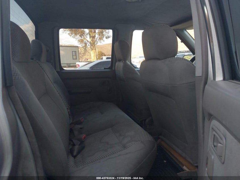 1N6ED27T11C322603 2001 NISSAN NAVARA (FRONTIER) photo no. 8