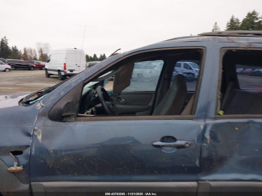 2001 Mazda Tribute Dx V6 VIN: 4F2YU07161KM00768 Lot: 43753355