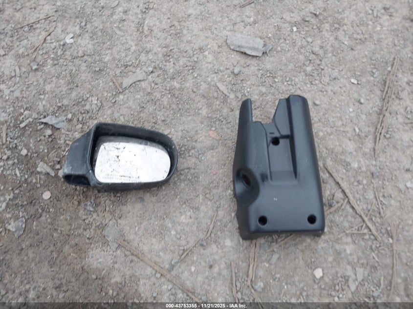 2001 Mazda Tribute Dx V6 VIN: 4F2YU07161KM00768 Lot: 43753355