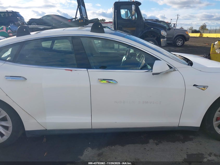 2015 Tesla Model S 70D/85D/P85D VIN: 5YJSA4H23FFP79617 Lot: 43753362
