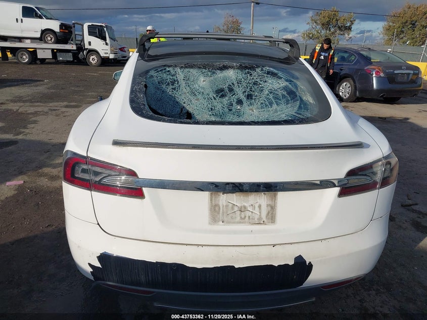 2015 Tesla Model S 70D/85D/P85D VIN: 5YJSA4H23FFP79617 Lot: 43753362