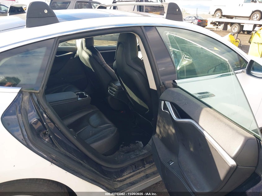 2015 Tesla Model S 70D/85D/P85D VIN: 5YJSA4H23FFP79617 Lot: 43753362