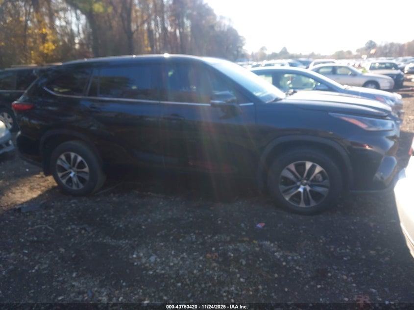 TOYOTA HIGHLANDER XLE
