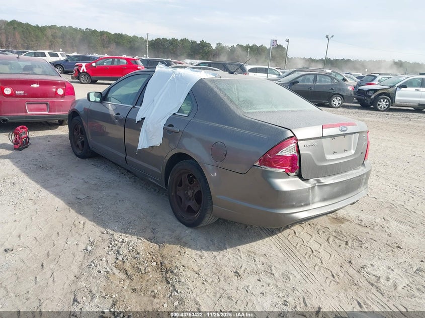 3FAHP0HA3AR258516 2010 FORD FUSION photo no. 3
