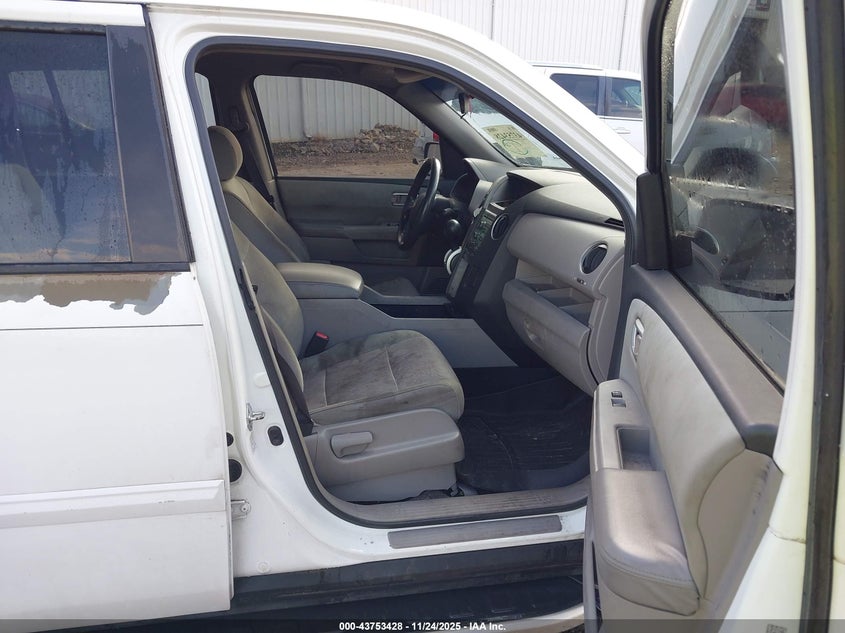 5FNYF3H47AB009260 2010 HONDA PILOT photo no. 5