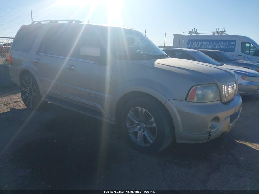 2004 Lincoln Navigator
