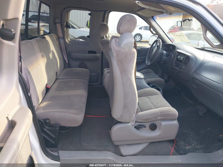 1FTRX17L71NA57860 2001 FORD F-150 photo no. 8