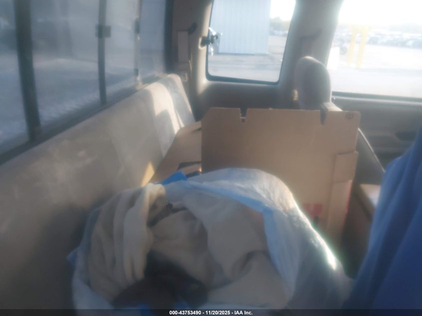 1996 Dodge Ram 1500 VIN: 3B7HC13Z2TG199353 Lot: 43753490