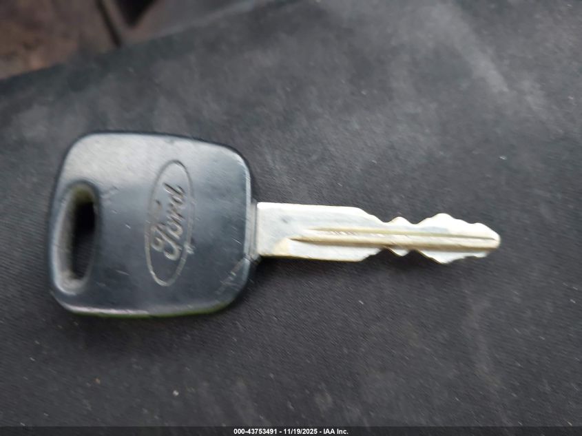 2000 Ford F-150 Work Series/Xl/Xlt VIN: 2FTRF18LXYCA17807 Lot: 43753491