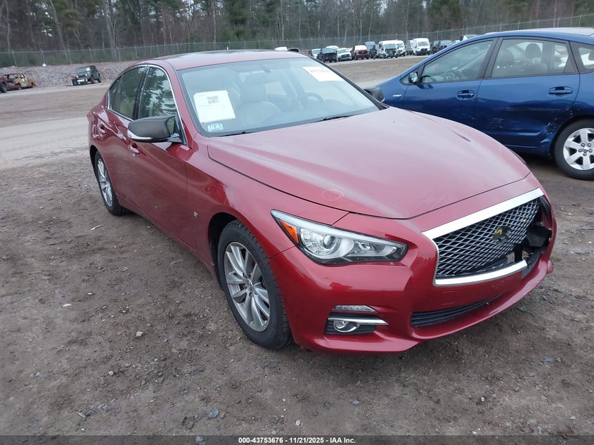 INFINITI Q50 PREMIUM
