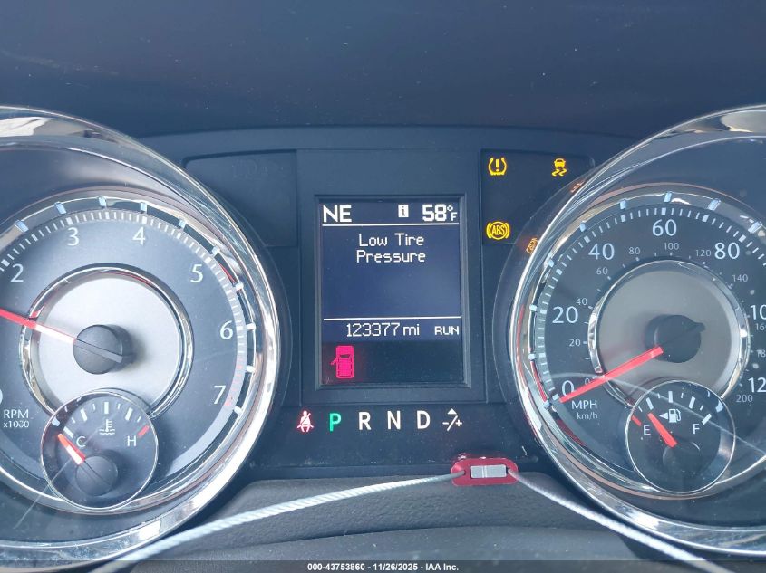 2011 Chrysler Town & Country Touring VIN: 2A4RR5DGXBR612470 Lot: 43753860