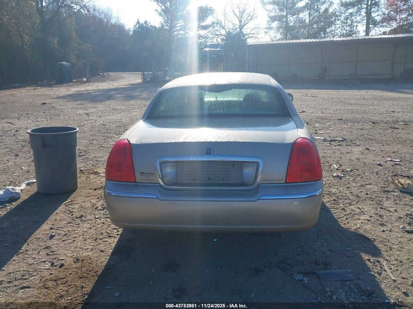 2006 Lincoln Town Car Signature VIN: 1LNHM81V96Y644084 Lot: 43753981