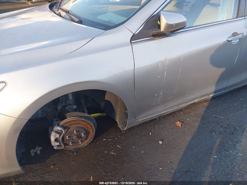 2016 Toyota Camry Le VIN: 4T1BF1FK1GU555690 Lot: 43753983