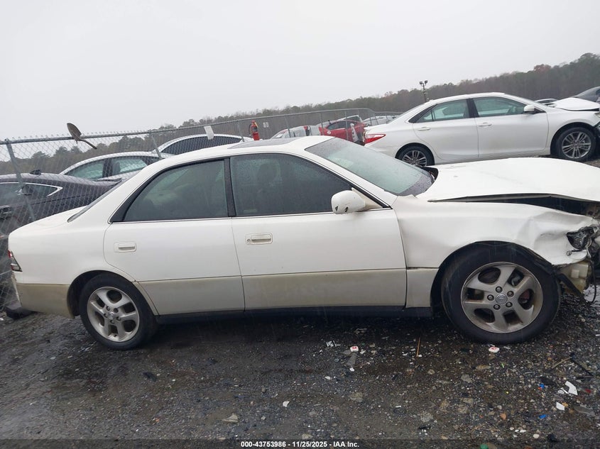 2001 Lexus Es 300 VIN: JT8BF28G010329401 Lot: 43753986