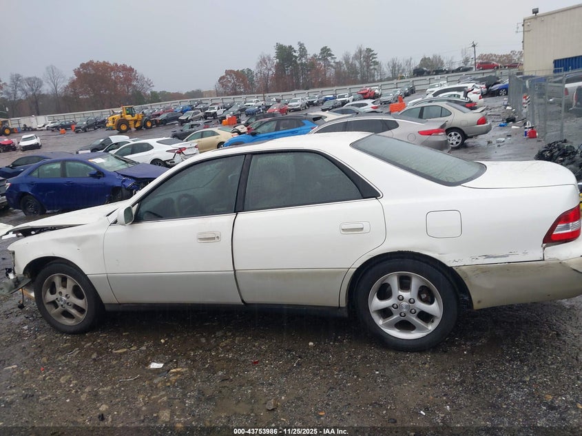 2001 Lexus Es 300 VIN: JT8BF28G010329401 Lot: 43753986