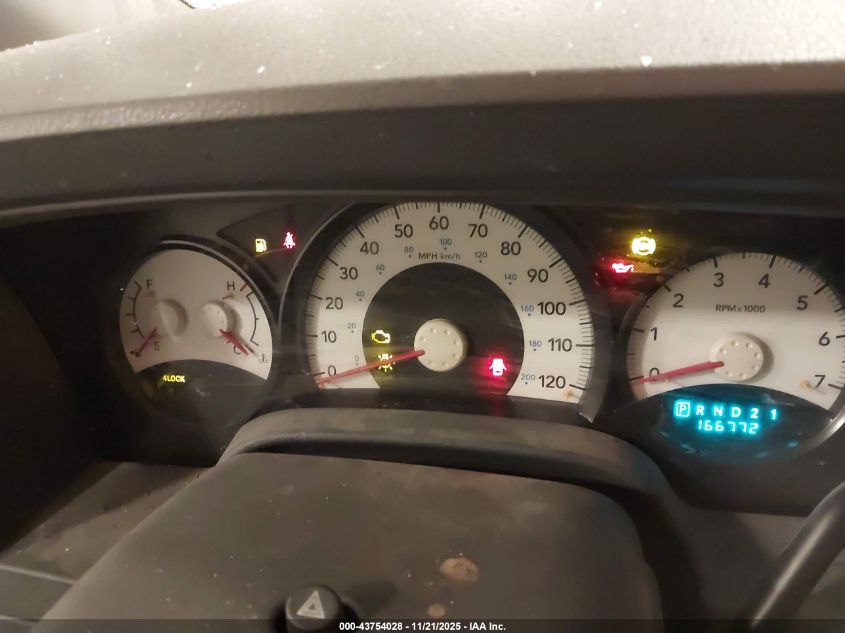 2005 Dodge Durango St VIN: 1D4HB38N15F592675 Lot: 43754028