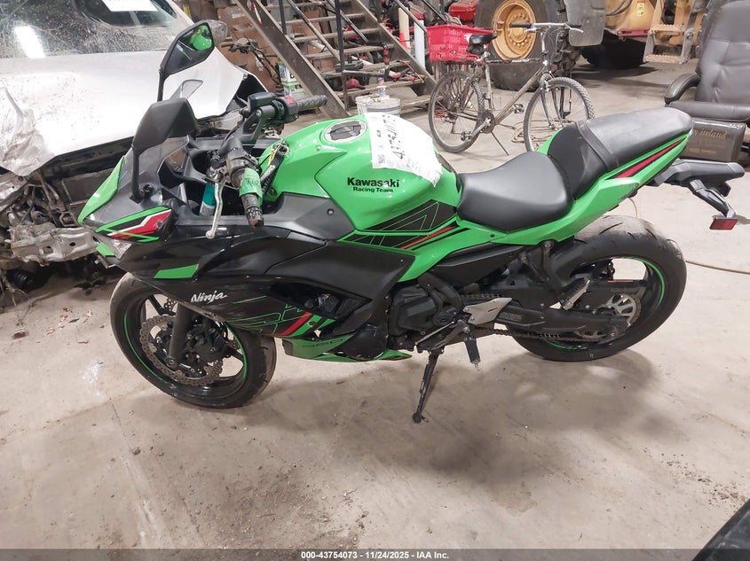 2024 Kawasaki Ex650 P VIN: ML5EXEP10RDAB7053 Lot: 43754073