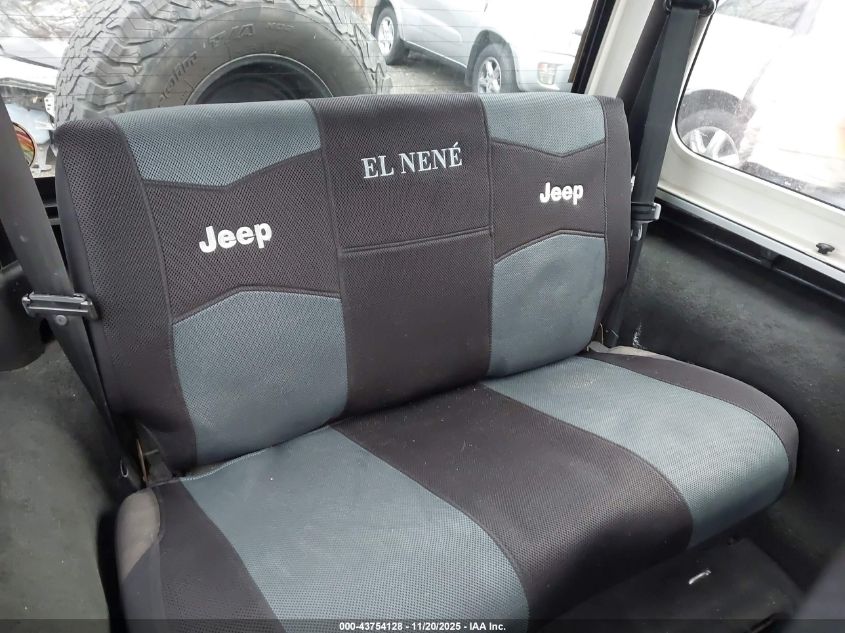 2004 Jeep Wrangler X VIN: 1J4FA39S74P752623 Lot: 43754128