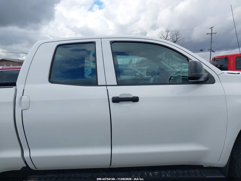 2015 Toyota Tundra Sr 5.7L V8 VIN: 5TFUY5F18FX447716 Lot: 43754148