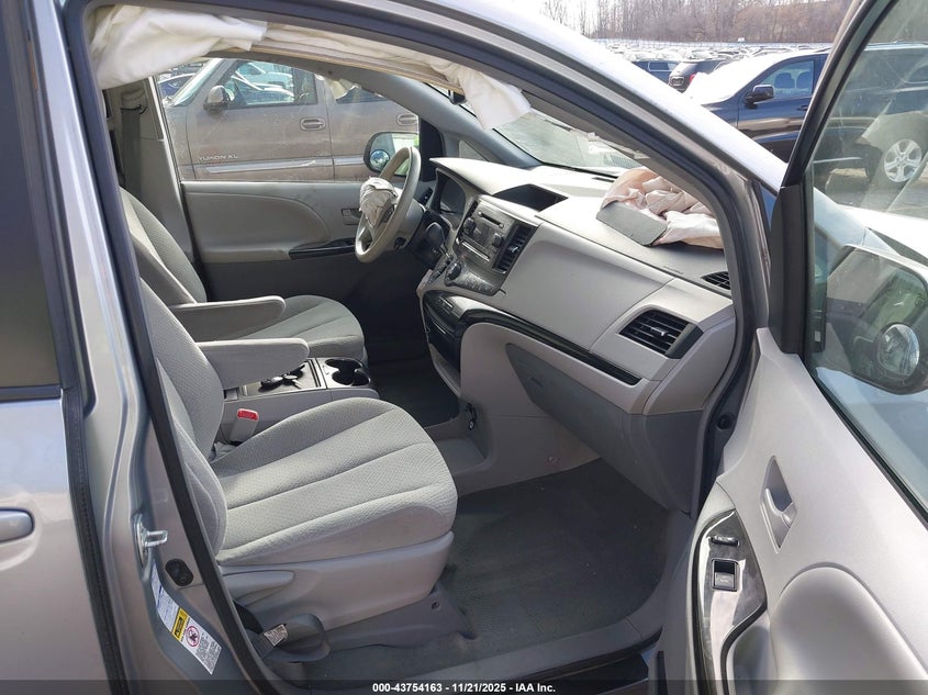 2014 Toyota Sienna Le 7 Passenger VIN: 5TDJK3DCXES090072 Lot: 43754163