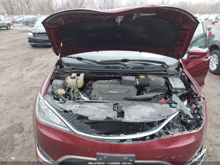 2018 Chrysler Pacifica Touring L VIN: 2C4RC1BGXJR155189 Lot: 43754187