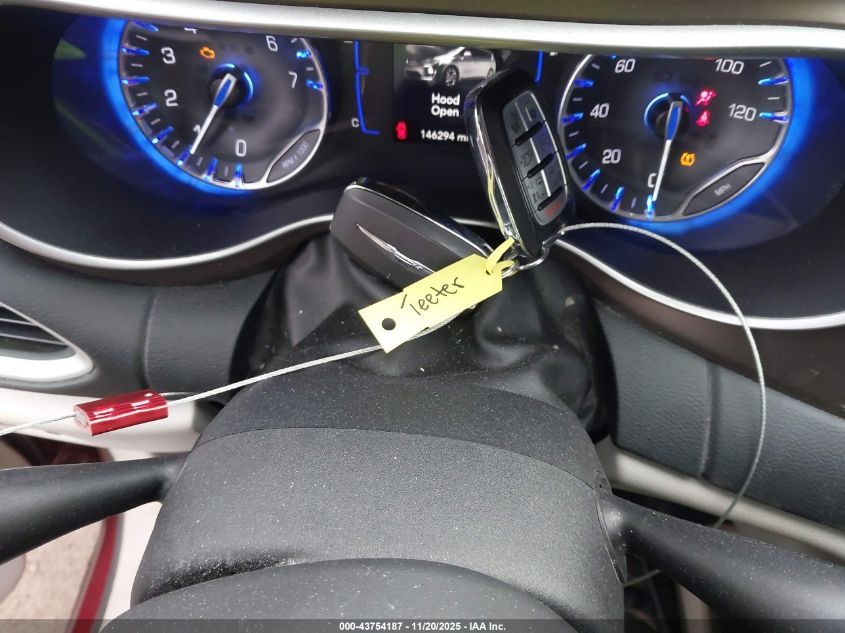 2018 Chrysler Pacifica Touring L VIN: 2C4RC1BGXJR155189 Lot: 43754187