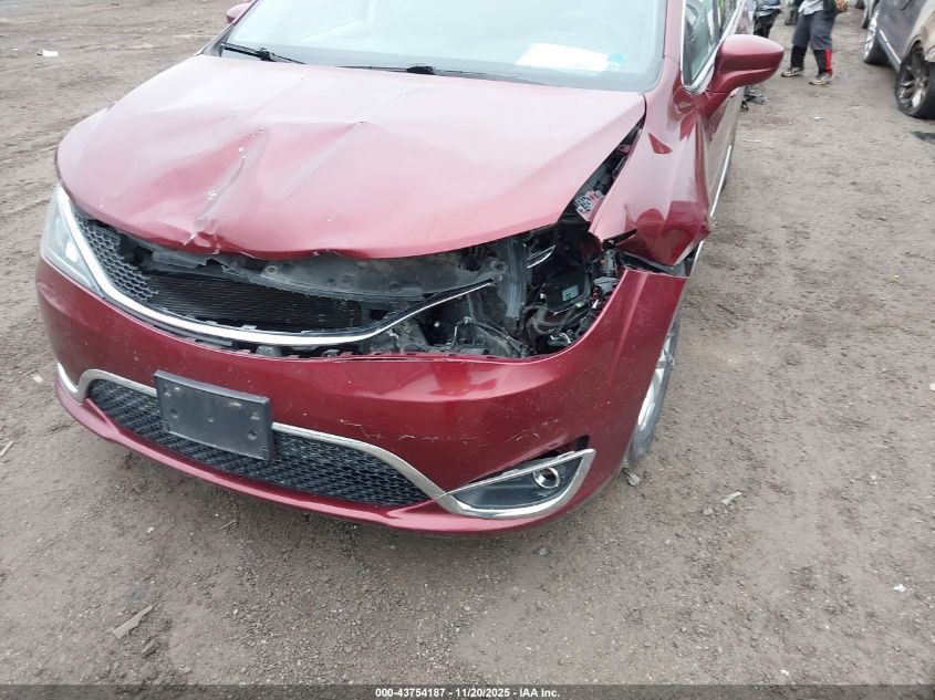 2018 Chrysler Pacifica Touring L VIN: 2C4RC1BGXJR155189 Lot: 43754187