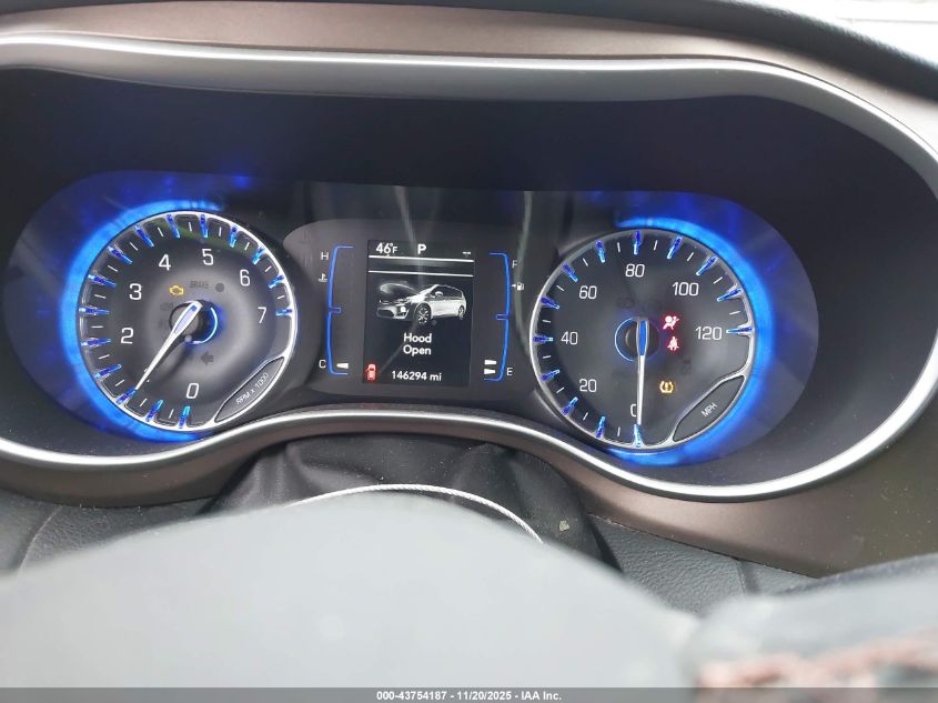 2018 Chrysler Pacifica Touring L VIN: 2C4RC1BGXJR155189 Lot: 43754187