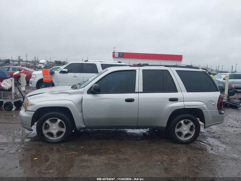2008 Chevrolet Trailblazer Fleet VIN: 1GNDT13S682106973 Lot: 43754247