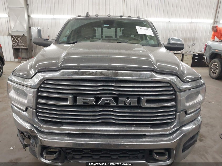 2022 Ram 3500 Laramie 4X4 8' Box VIN: 3C63RRJL1NG292087 Lot: 43754355